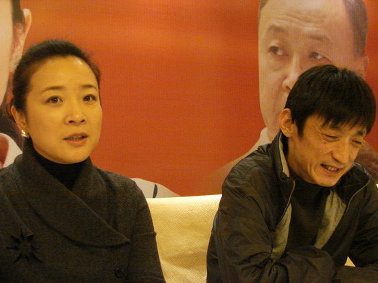 2009年,陈小艺就被拍到与小自己9岁的青年导演徐昂激吻,陈小艺对此