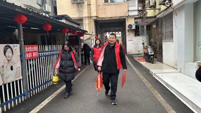 情暖新春 爱心同行——富德生命人寿随州中支开展新春走访慰问活动