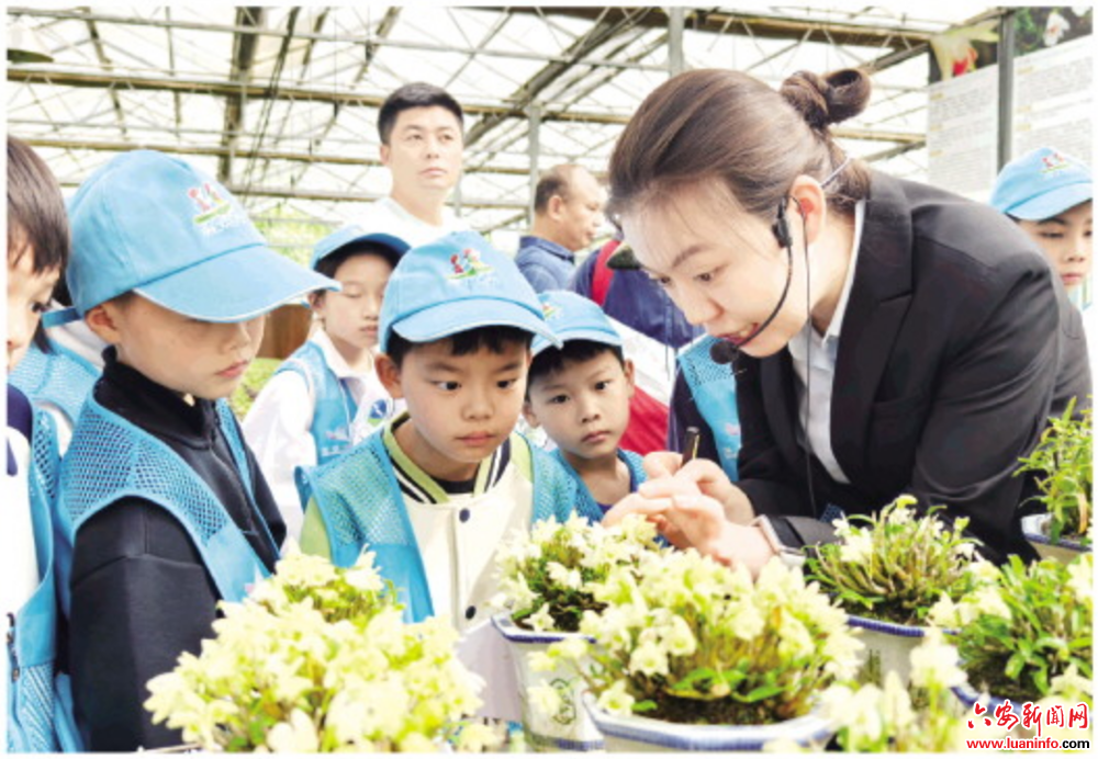 亲子共赴 科学课堂