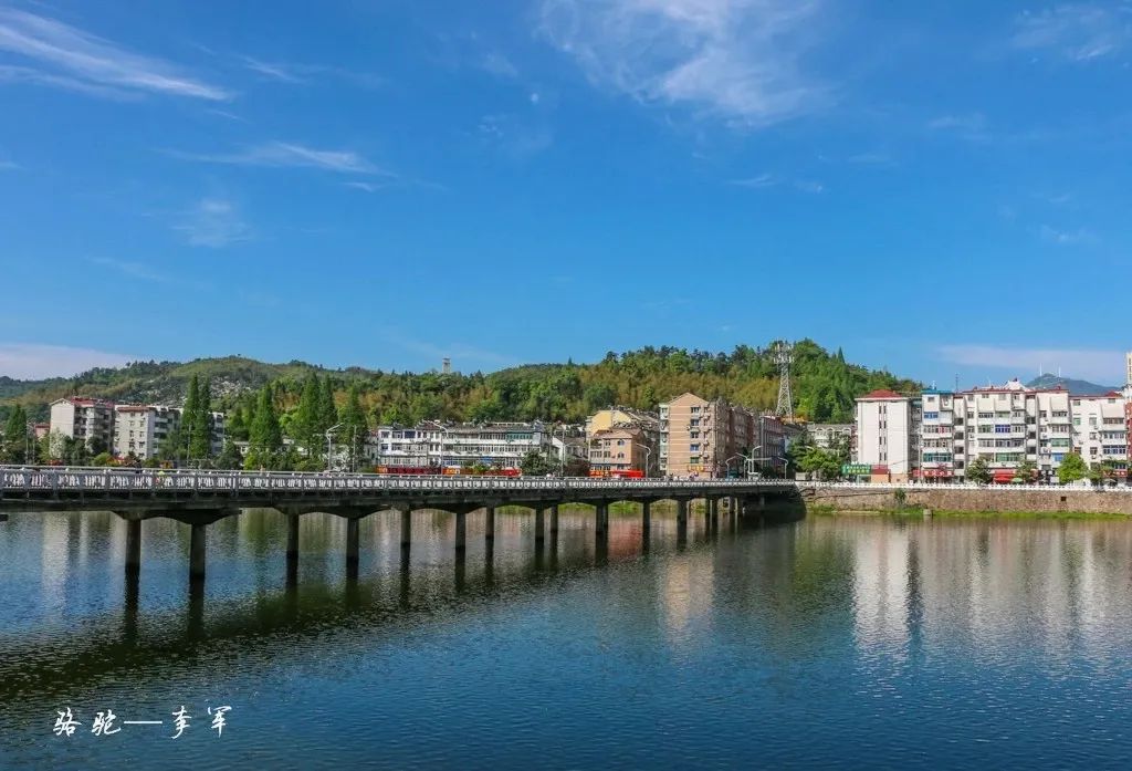 金寨梅山小城你怎么这么好看