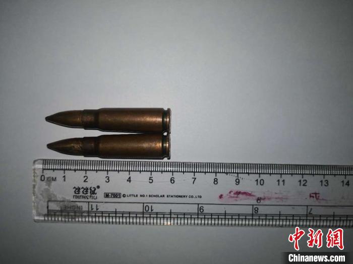 警方查获的子弹。 警方供图 摄