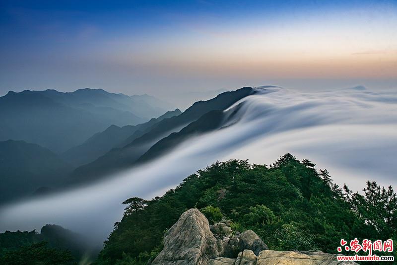 晓天镇精心打造万佛山暨“兰花古镇”提升工程
