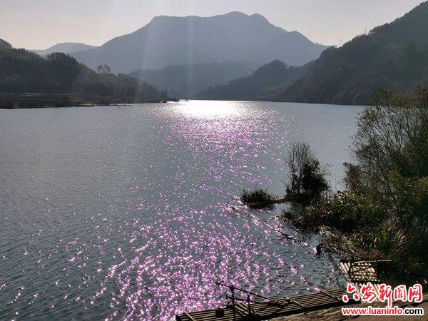 霍山：一泓碧水映“桃花”
