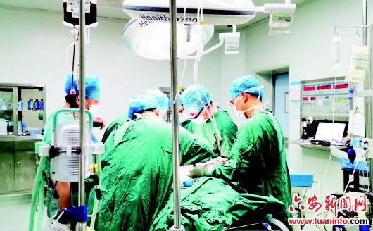 28岁小伙遇车祸命悬一线多学科合力救治转危为安