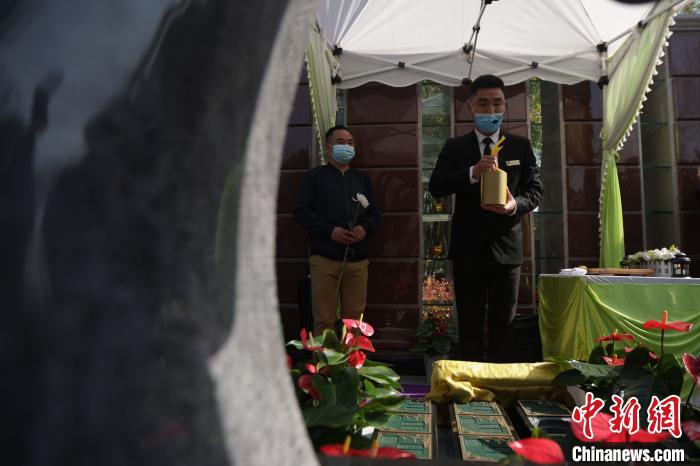 南京推出“生命菁华”节地生态葬 单墓园可变为家族墓园