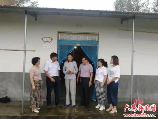 省税务局结对帮扶干汊河镇龙山村：脱贫不忘帮扶责任  持续关心困难农户