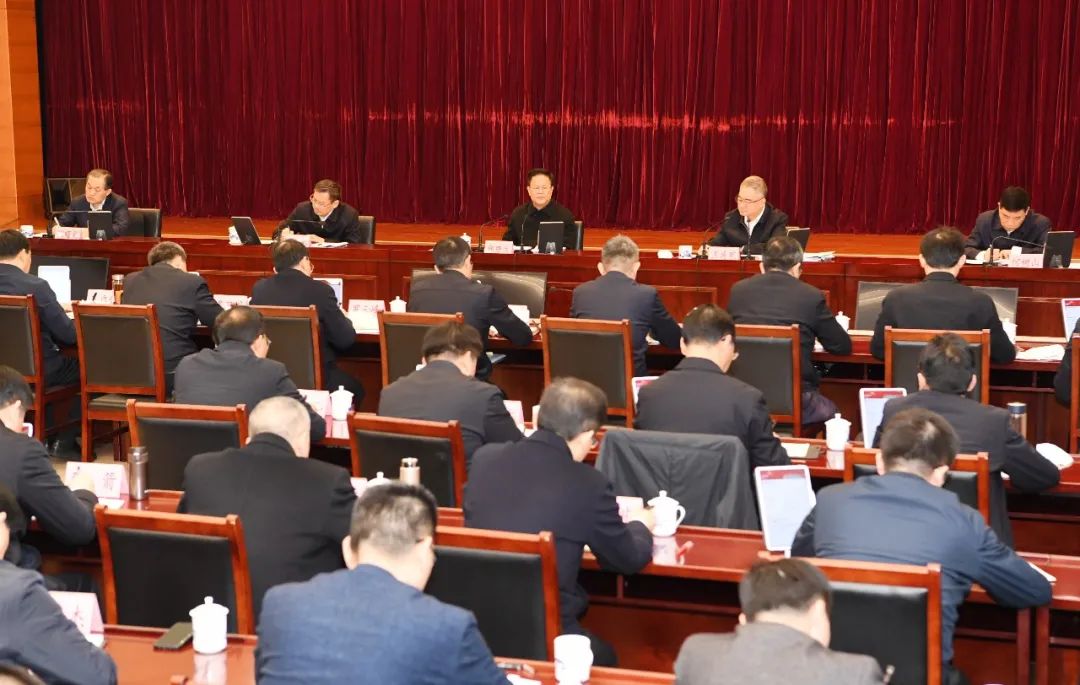 坚持问题导向 加快打造美丽长江（安徽）经济带