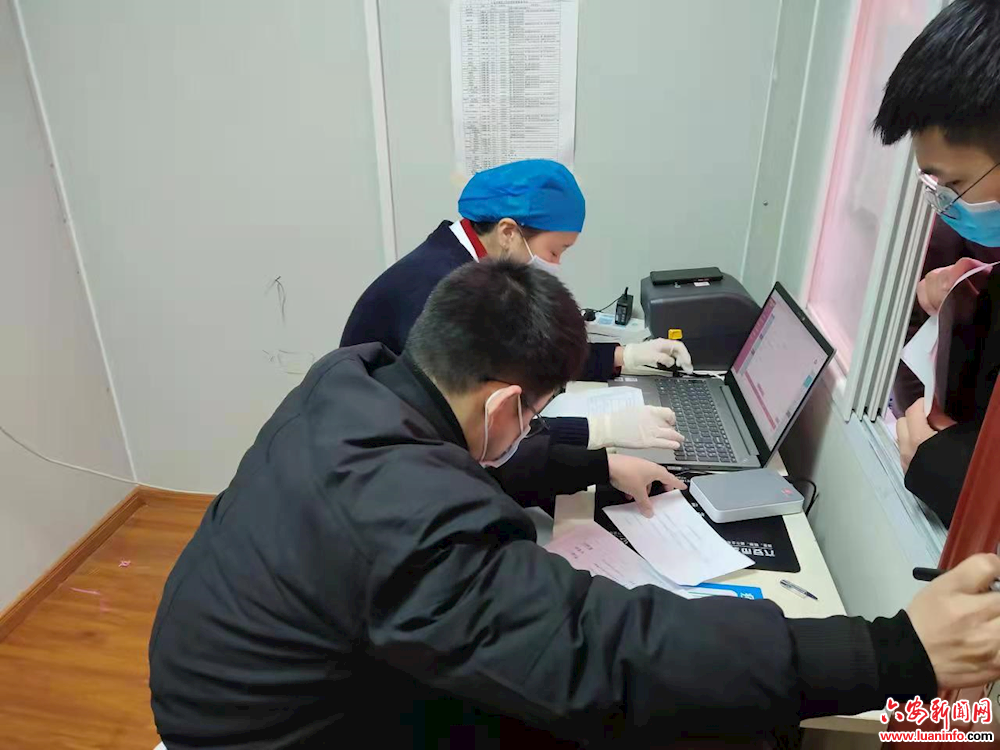 助力返工复学！市四院全力开展核酸检测