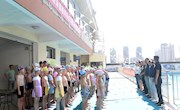 舒城县实验小学：暑期游泳课程结业暨蛙泳比赛如期举行