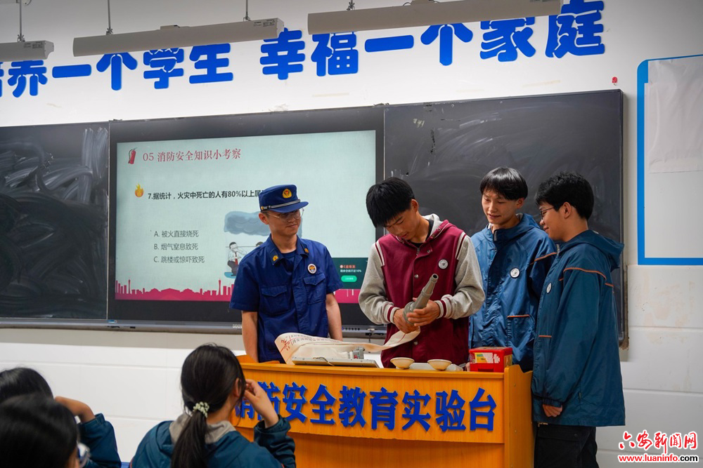 ceb950de4826432aa50f16d30bee1d36.jpg