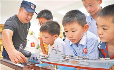 国防教育进社区